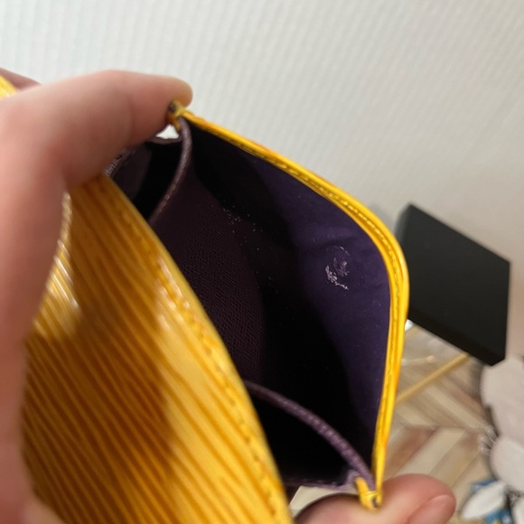 Louis Vuitton Yellow Epi Card/Coin Case - Picture 10 of 11
